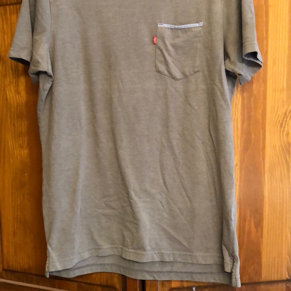 Levi Tee! - Picture 2 of 4
